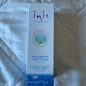 Inis Invigorating Body Scrub
